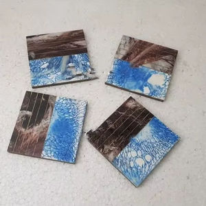 Sous-verres modernes en résine et bois de forme carrée, faits à la main, écologiques, réutilisables, de haute qualité, tapis et coussinets - Product Image 1