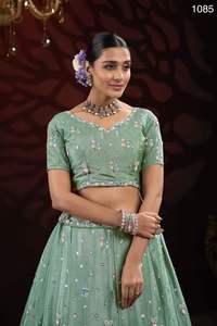 ชุดแต่งกายแต่งกายแต่งกายแต่งกายแต่งกายแต่งกายไปงานปักด้ายแฟนซีแบบใหม่ล่าสุดล่าสุดจาก EVERGREEN choli lehenga choli และ dupatta - Product Image 2