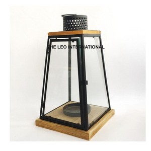 Farol de Metal de Diseño Atractivo, Farol de Vela de Metal Único, Farol Vintage de Diseñador de Alta Calidad para Decoración e Iluminación - Product Image 6