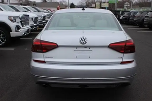 Volkswagen Passat d'occasion 2021 à vendre - Product Image 3