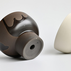 Pot de fleurs décoratif moderne minimaliste en céramique <span class=keywords><strong>sur</strong></span> piédestal de 12 cm avec drainage et plateau - Product Image 2