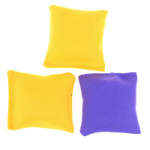 Ensemble de balles de jonglage de pouf classique coloré Mini jouet de sports et de divertissement de plein air pour les enfants à jeter des sacs de sable amusants pour les enfants - Product Image 4