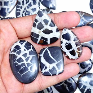 Piedra preciosa septaria de alta demanda, pulida en múltiples formas, para colgantes, anillos y pendientes, disponible para la venta. - Product Image 1