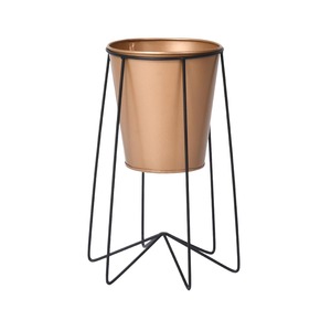 Macetero de Metal Dorado Simple para Decoración de Interiores, Perfecto para Esquinas de Sala de Estar, Exhibición de Plantas Modernas y Espacios Pequeños - Product Image 4