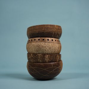 Juego de cuencos de cáscara de coco biodegradables desechables ecológicos de alta calidad hechos a mano con fabricación Natural incluye cuchara - Product Image 2