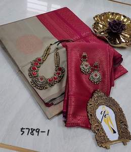 Kanjivaram pattu seda Acabado Cómodo de llevar y fácil de llevar Flotas Beautiful Rich Pallu & Jacquard Weaving All Over - Product Image 6