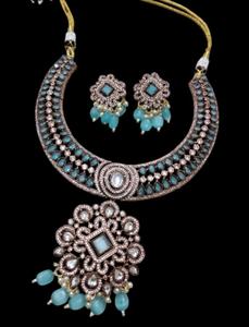 Kundan ชุดสร้อยคอทองเหลืองชุบทองชุดฟิวชั่นประดับเพชรแบบอเมริกันเครื่องประดับสำหรับเจ้าสาวงานหมั้นงานแต่งงาน - Product Image 2