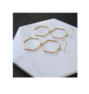 Boucles d'oreilles créoles en laiton de conception circulaire bijoux pour la célébration et les festivités articles de fête de bijoux - Product Image 5