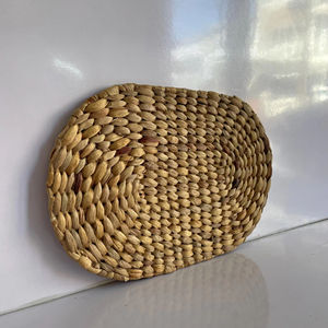 Napperon ovale en jacinthe d'eau tissée en grain de riz Produits écologiques Fabriqué au Vietnam Napperon tissé pour décoration de table Vente en gros - Product Image 1