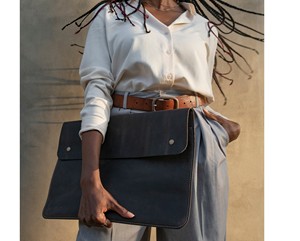 Housse en cuir véritable durable pour ordinateur portable, moderne et élégant pour le travail de bureau et les GLS-0344 de tous les jours - Product Image 6