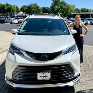 Toyota Siennas d'occasion à prix bas Assez utilisé frais et propre sans accident Historique Meilleur prix en stock Acheter maintenant disponible - Product Image 2