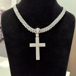 Collar Hip Hop de Plata 925 con Colgante de Cruz con Incrustaciones de Diamantes Moissanite VVS y Cadena Cubana - Product Image 1