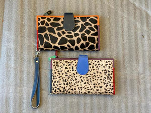 กระเป๋าคลัทช์หนังขนสัตว์สำหรับผู้หญิงหนังสัตว์รีไซเคิลหนังสัตว์แท้สีรุ้งแบบอเนกประสงค์กระเป๋าใส่บัตร ATM - Product Image 3