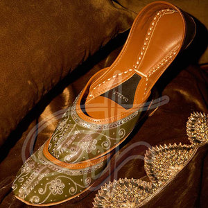 Hot Selling Bulk Quantity Women <b>Khussa</b> Fashion Trend Printed Anti-Slippery Customizable Color & Logo New Design - Product Image 3