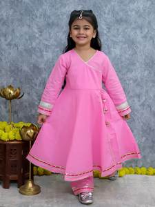 Conjunto de Kurti y Pantalón de Algodón Elástico de Secado Rápido, Estilo Tradicional Indio para Niñas, Salwar Kameez de la Mejor Calidad para el Verano - Product Image 3