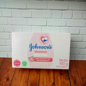 Jabón para Bebés JOHNSON, 3 Variantes, el Más Vendido, en Caja de Cartón, para Bebés y Niños Menores de 1 Año - Product Image 2