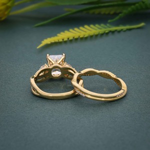 Conjunto de Anillo de Compromiso y Alianza de Diamantes Cultivados en Laboratorio con Certificación IGI, Estilo Lujoso, Radiantes y Retorcidos, con Oro de 14k - Product Image 2