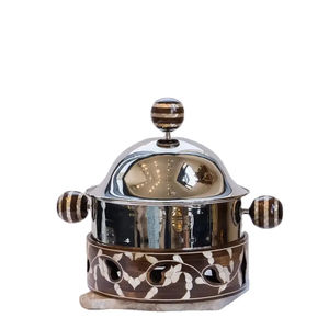 Casserole isolée durable en acier inoxydable faite à la main avec chauffe-plats décoratif poli brillant pour la vente en gros et au détail - Product Image 1