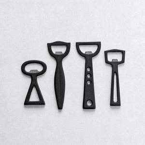 Abrebotellas de Metal Triangular de tono de Color personalizado de alta calidad Impresionante regalo personalizado para los amantes de la barra - Product Image 4