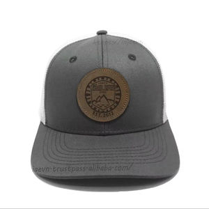 Sombreros de camionero de 6 paneles al por mayor, moda informal, espalda de malla estructurada, Parche de cuero personalizado de alta calidad, lona transpirable para exteriores - Product Image 1