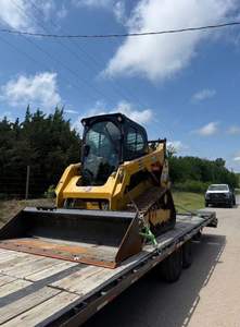 Cat 246D Minicargador de Carga Frontal Tractor/Minicargador de Carga Frontal A LA Venta con Implementos A LA Venta en ITALIA - Product Image 6