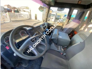 Camión Volquete Usado MAN TGA 33.480 6x6 de 2007, Volquete de Servicio Pesado con Volante a la Izquierda para Transporte en Construcción - Product Image 2