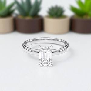 Juego de puntas de anillo de compromiso de solitario de moissanita con forma de esmeralda de 1,76 quilates, en plata para ella, con forma de Esmeralda, de quilates, de - Product Image 4