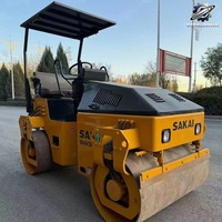 Compacteur vibrant à double tambour Sakai SW330 d'occasion, poids de travail 2,95 tonnes, moteur diesel, d'origine japonaise, petit modèle