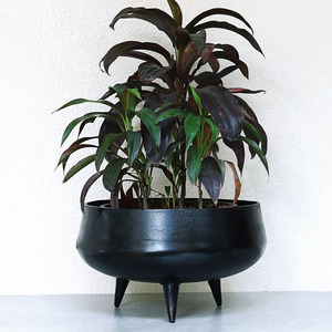 Hermosas macetas verdes de suelo negro mate para uso en interiores y exteriores, macetas sostenibles ecológicas elegantes para la vida moderna - Product Image 6