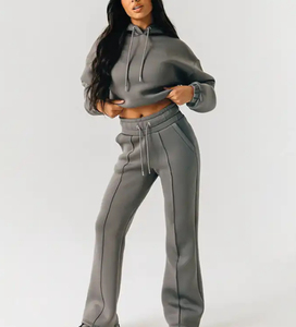 เสื้อฮู้ดดี้ผู้หญิงสไตล์คลาสสิก สีเขียว ทรงหลวม ไหล่ตก พิมพ์ลายกราฟิก ความยาวครอป ขายดี ยกกระชับ ป้องกันรอยยับ ระบายอากาศดี เหมาะสำหรับฤดูหนาว - Product Image 4