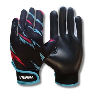 Guantes de Fútbol Gaélico GAA Personalizados de Alta Calidad, Agarre de Látex Alemán Antideslizante, Correa de Muñeca Ajustable, Ligeros para Exteriores - Product Image 2