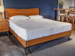 Cadre de lit plateforme en teck massif lit contemporain en bois à profil bas pour mobilier de chambre à coucher élégant hôtel villa de villégiature industrielle - Product Image 2