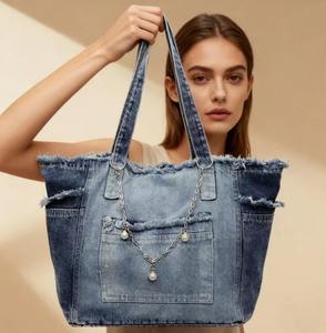Sac à bandoulière en denim indigo fait main de qualité supérieure, nouvelle vision, grand sac utilitaire minimaliste, lavage foncé, accessoire de mode - Product Image 5