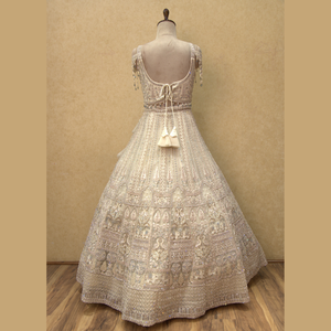 Marfil Lehenga con diamante brillante y Beat bordado a mano belleza atemporal para bodas y funciones de la India al por mayor - Product Image 3