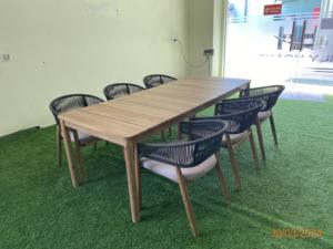 Meilleures ventes HG Ensemble table et chaises en bois massif portable du Vietnam pour l'extérieur, le jardin ou la cuisine - Product Image 2