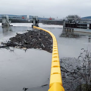 Barrières flottantes utilisées pour le nettoyage des rivières et des océans ont des grilles métalliques qui piègent efficacement les déchets, les plantes aquatiques et le bois. - Product Image 2
