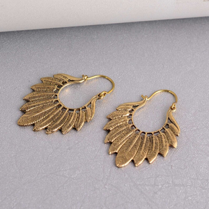 Pendientes de aro de plumas de Latón chapado en oro Tribal Boho pendientes colgantes declaración joyería hecha a mano pendientes de moda para mujer - Product Image 5
