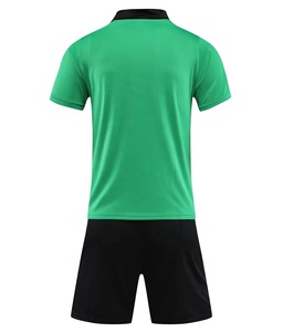 Ensemble de maillot de football vert pour homme, manches courtes, col en V, polyester respirant, uniforme avec poches et short noir - Product Image 4