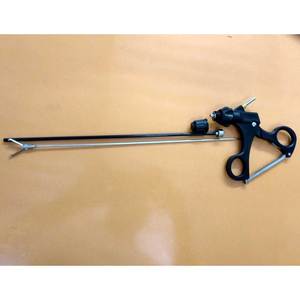 Pinza Laparoscópica de 2x3 Dientes, Pinza de Presión con Mango de Trinquete, 5 mm, Acero Inoxidable de Grado Quirúrgico, Autoclavable, Duradera - Product Image 2