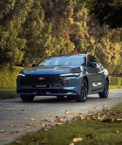 Best_seller Ford Taurus 2022 Intérieur en cuir foncé - Product Image 1
