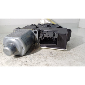 Moteur électrique de lève-vitre arrière droit Bifuel/Métano 1498cc VOLKSWAGEN Golf 7 Variant (12>) 5Q0959407G DHFA (12>17) - Product Image 3