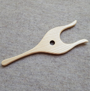 Tenedor de tejer Lucet de madera hecho a mano indio regalos de fiesta de moda hecho a mano 15cm estilo Simple Lucet Tenedor de tejer - Product Image 5