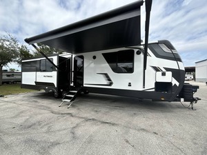 ผู้ขายที่ได้รับการยืนยันสำหรับรถยนต์มือสองปี 2025 รุ่น K-e-y-s-t-o-ne O-u-t-b-a-ck 330RL มีจำหน่ายแล้ว - Product Image 4