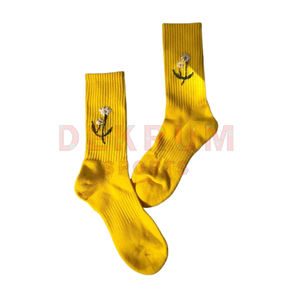 Chaussettes d'hiver pour hommes personnalisées 2026, de haute qualité, élégantes, imprimées, respirantes, brodées, motif logo, MOQ 10 paires - Product Image 2