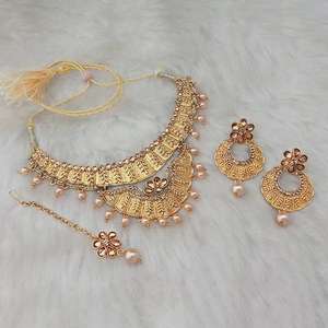 Kriaa Brown Stone Plaqué or Fine Jewelry Set Comprend Maang Tikka-1107968 Collier - Product Image 1