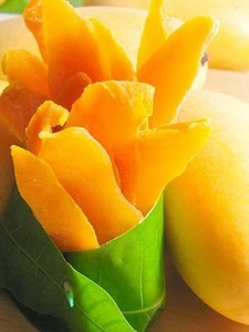 MEILLEUR VENDEUR MARCHÉ VIETNAMIEN | MANGUE SÉCHÉE AIGRE ET DOUCE 100% NATUREL - Product Image 3