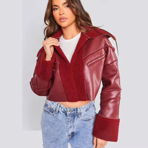 Chaqueta de Cuero Sintético Roja para Mujer, con Cuello de Piel, Manga Larga, Cierre de Cremallera, Chaquetas de Cuero de Marca Privada - Product Image 4