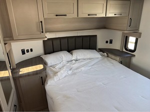 Usado 2026 Grand Design Momentum 395MS - Product Image 6