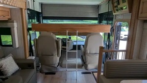 PROVEEDOR DE AUTOCARAVANAS USADAS Newmar Bay Star 3629 Clase A, modelo 2024 - Product Image 2
