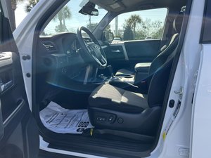 Toyota 4Runner SR5 2024 Usado en Buen Estado - Product Image 4